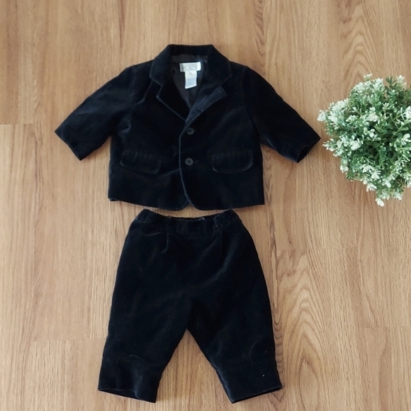 The children Place outfit.size 0-3M - Picture 1 of 4
